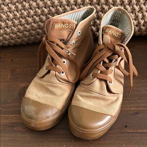 BANGS size 8 Sarah Sands canvas shoe
